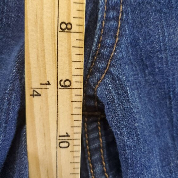 Chicos Jeans Womens 1.5 Short US 10 Petite Blue Ultimate Fit Boot Leg Denim - Picture 7 of 14